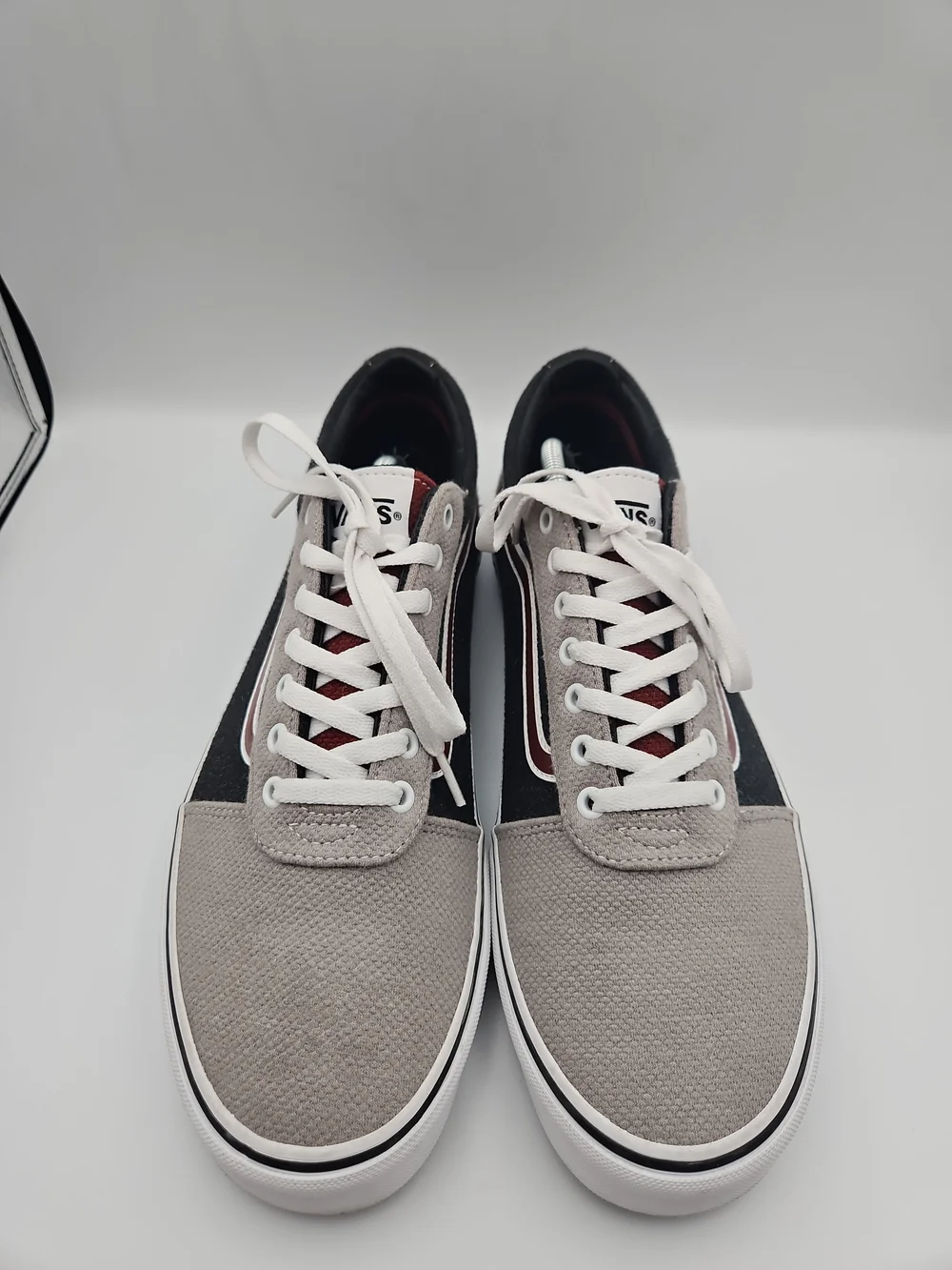Vans Men’s Black & Grey Low-Top Skate Sneakers